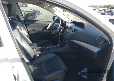 2012 Mazda Mazda3 I Grand Touring z USA, uszkodzony, nr VIN JM1BL1W75C1636938